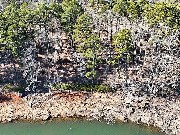 2nd image of 256 Lakeside Dr
