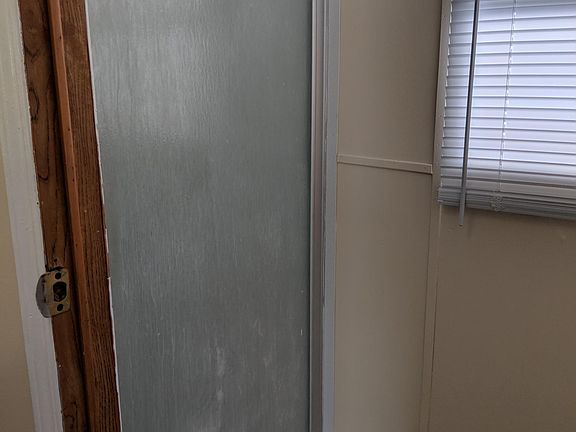 4th image of 379 Beech St
