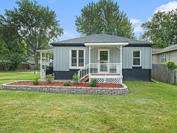 1327 Lamont Ave NW, Grand Rapids, MI 49504
