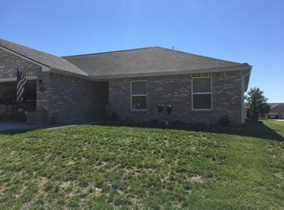 1422 Reynolds Rd, Marshall, MO 65340
