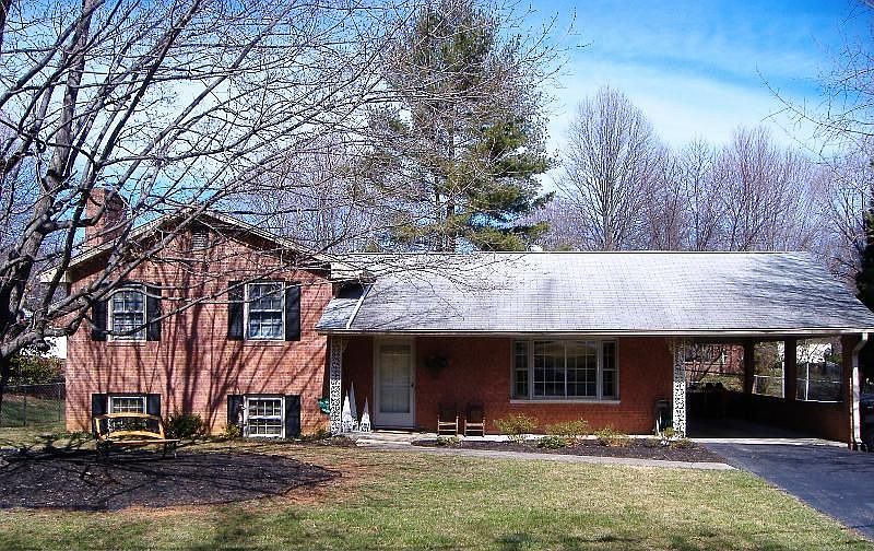 2nd image of 2236 Brookfield Dr