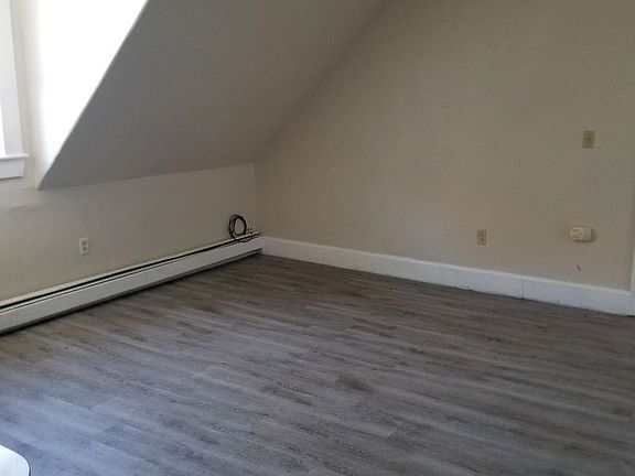 5th image of 74 Bellevue Ave APT 3
