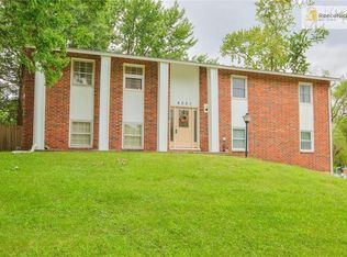 8001 Pleasant Valley Rd, Pleasant Valley, MO 64068