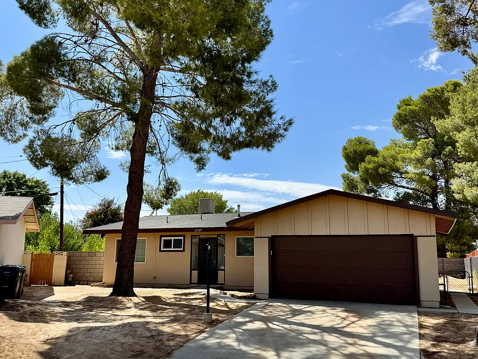 21325 Bancroft Ct