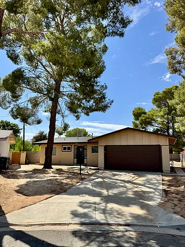 21325 Bancroft Ct Photo 1
