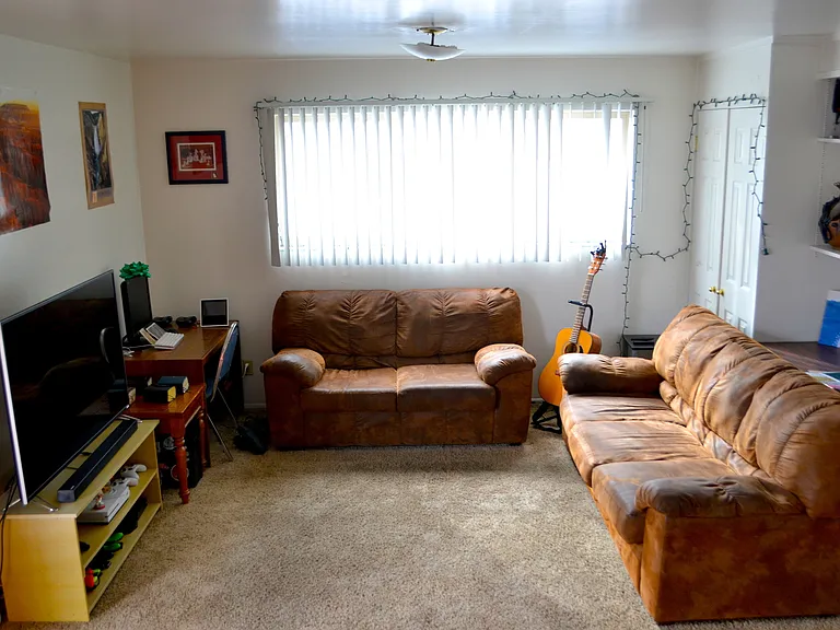 469 N 100 E — Photo 15