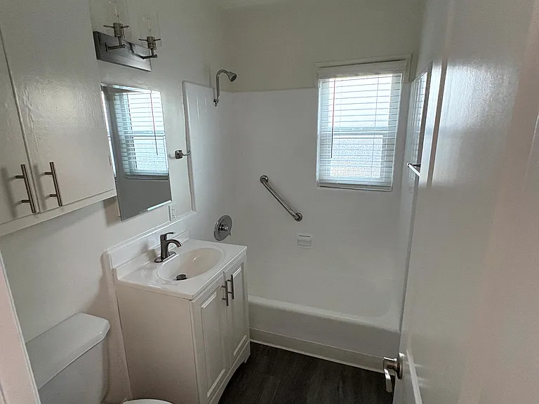 1112 S Atlantic Blvd #J — Photo 17