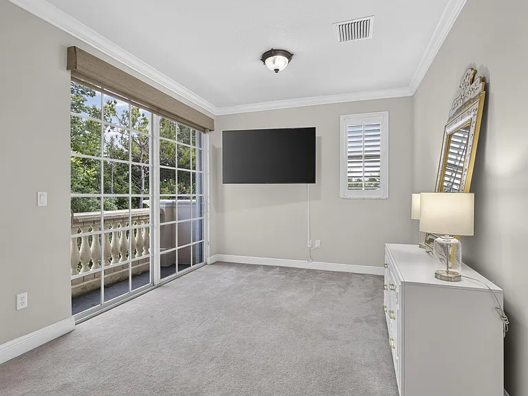 222 Tresana Blvd #44 — Photo 33