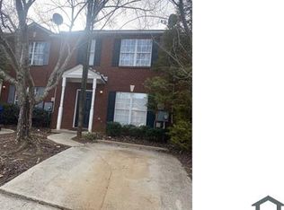 5877 Strathmoor Manor Cir, Lithonia, GA 30058