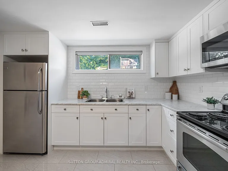 10 Terrydale Dr — Photo 6