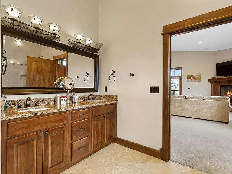 131 Erik Dr — Photo 13