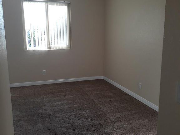 5th image of 1411 Palm View Ct