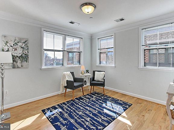 5th image of 2101 N Monroe St APT 410