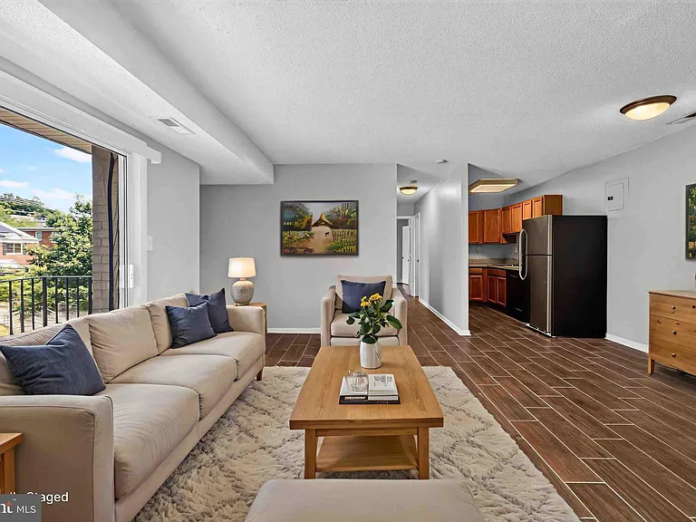 625 Chesapeake St SE #301 — Photo 1