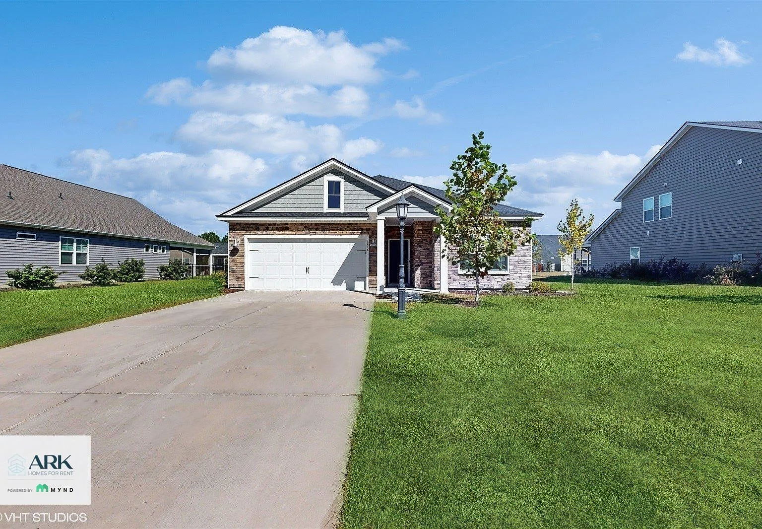 3 bed, 2.0 bath, 1772 sqft, $2,381 — Photo 1