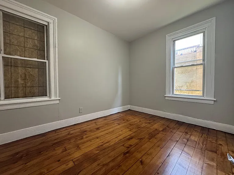 1092 E Main St #1L — Photo 8