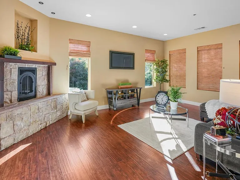 8856 Venikov Pl — Photo 11
