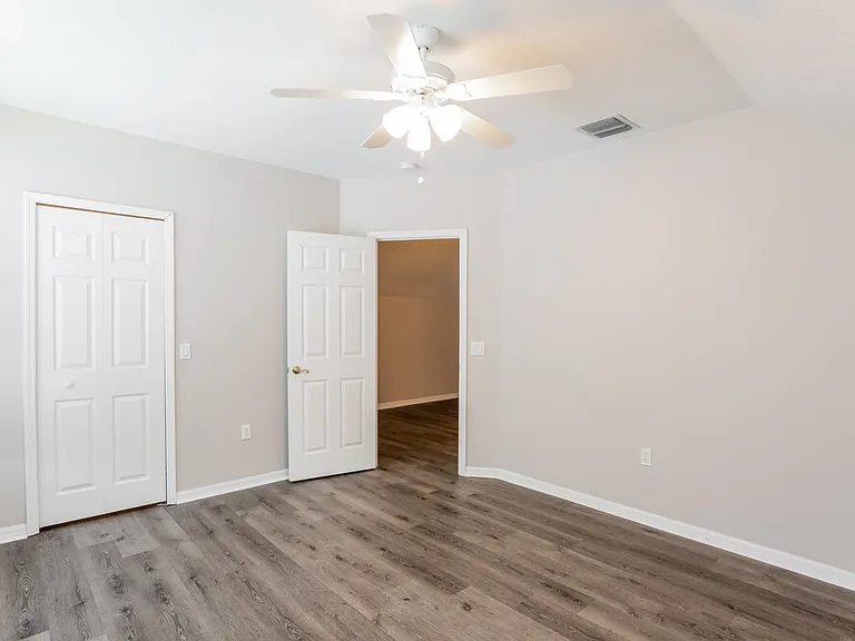 4711 69th Ct E — Photo 12