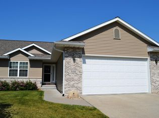 938 Boyson Rd NE, Cedar Rapids, IA 52402