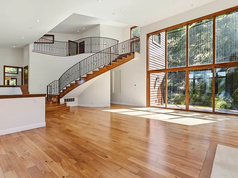 3911 Pepper Tree Ct — Photo 12