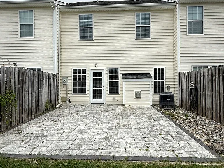 205 Emily Ln — Photo 18