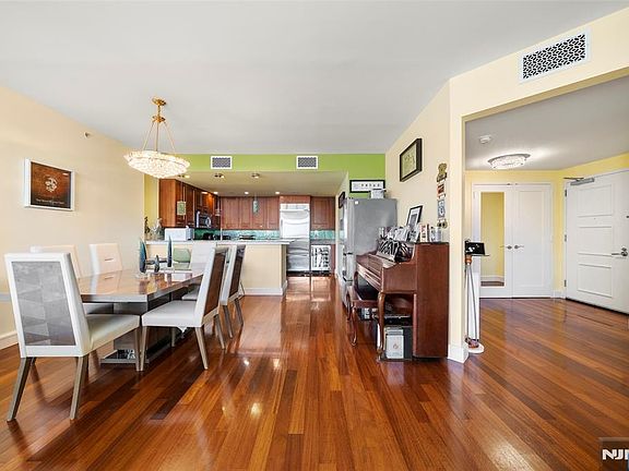 4th image of 8100 River Rd APT 1011