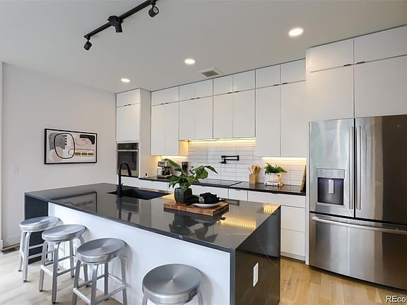 4th image of 3829 Osage Street