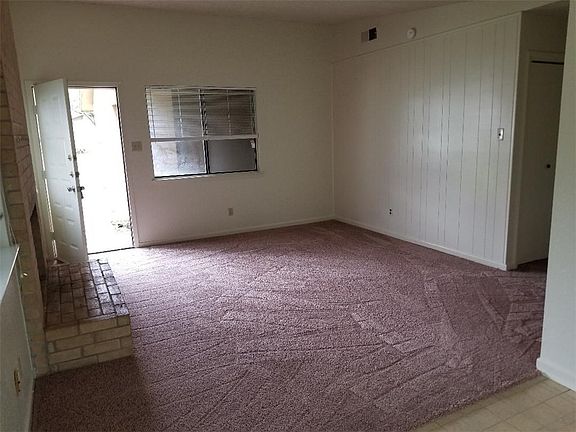 3rd image of 102 Norwood Dr APT A