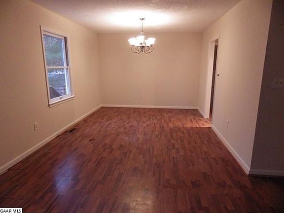 3rd image of 307 Forest Springs Dr