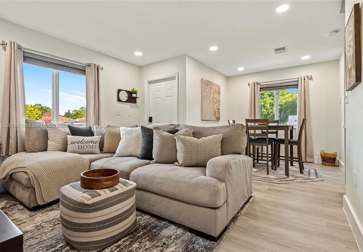 Royale Point-Townvillas C — Photo 1