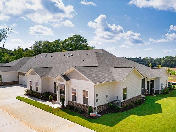 2nd image of 3923 Shelleydale Dr
