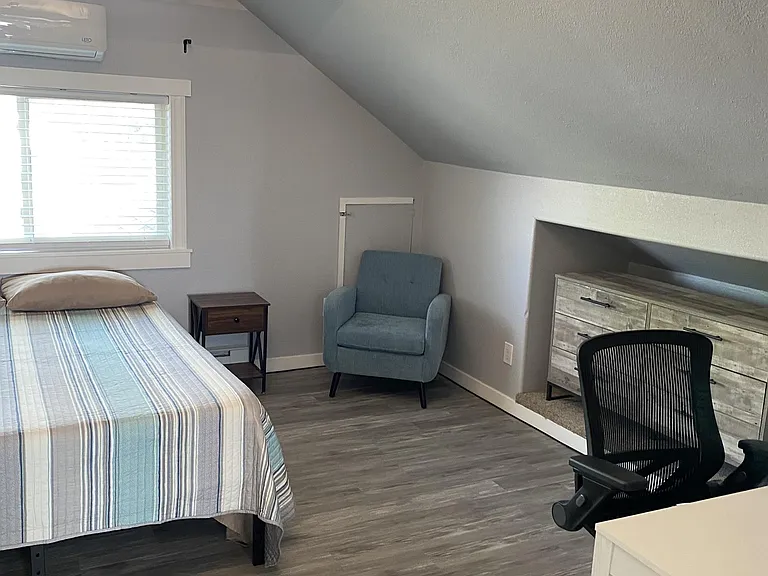 327 Bonfoy Ave #201 — Photo 20