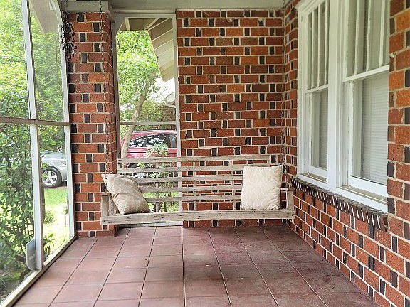 3rd image of 2226 McKinley Ave