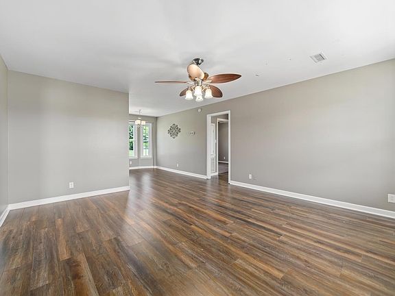 4th image of 705 Merritt Lewis Ln