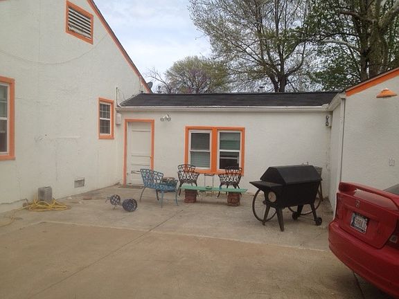 Back Parking & Courtyard