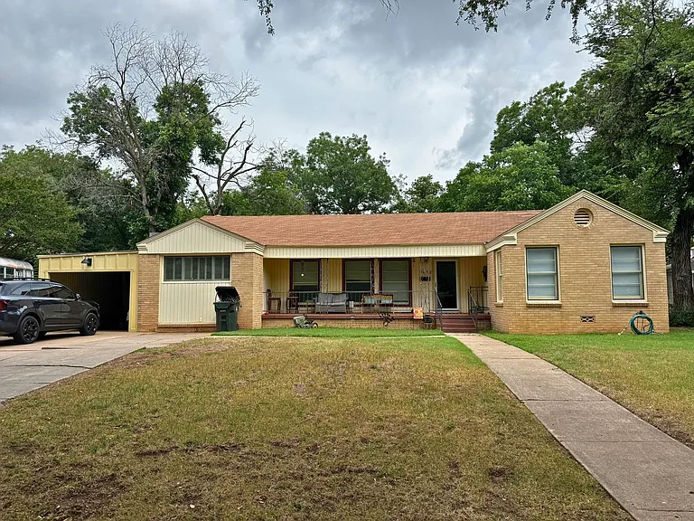 2412 Dartmouth St — Photo 1