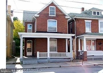 2nd image of 30 W Washington St