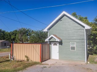 123 E 3rd St, Hydro, OK 73048
