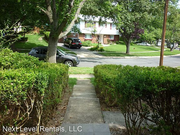 5th image of 5102 Oakglen Dr