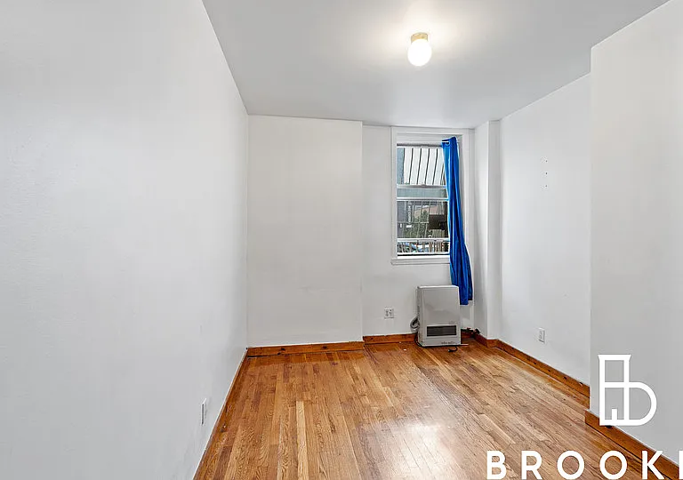 1505 Gates Ave #1B — Photo 7