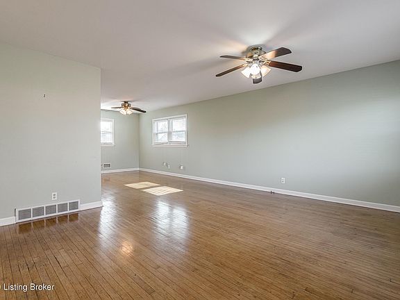 5th image of 2811 Shannon Dr