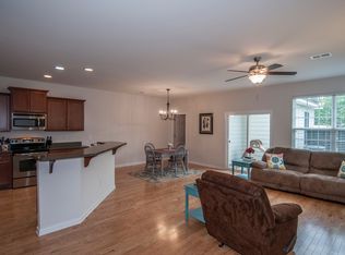 3077 Park West Blvd, Mount Pleasant, SC 29466