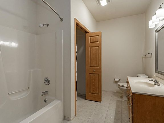 5th image of 2205 Oxford Ct #3