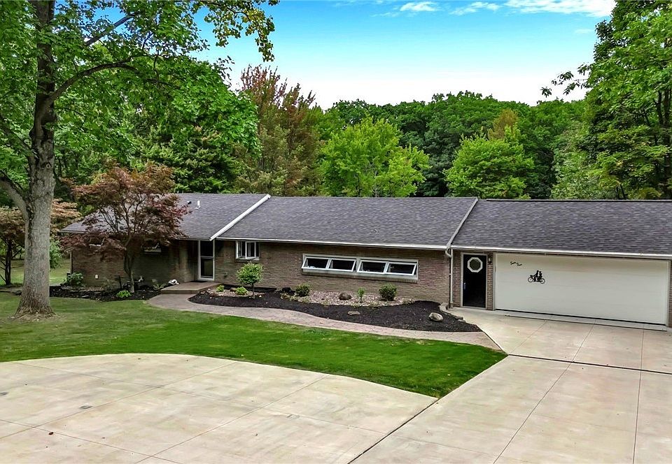 1st image of 64 Greenmeadow Dr