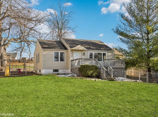 1227 Lincoln Ave, Fox River Grove, IL 60021