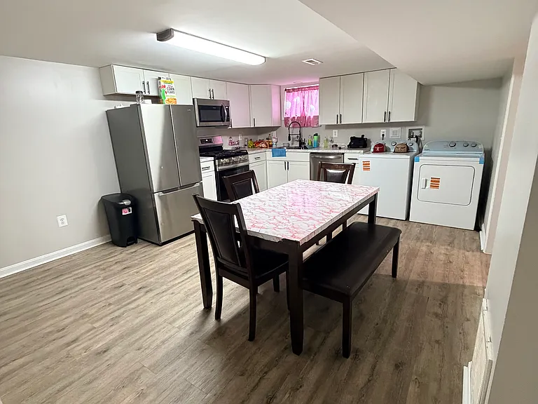 209 W Chandler St — Photo 4