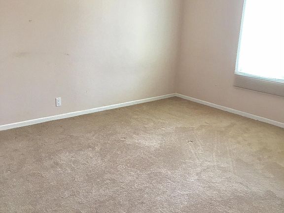 4th image of 541 36th Ave