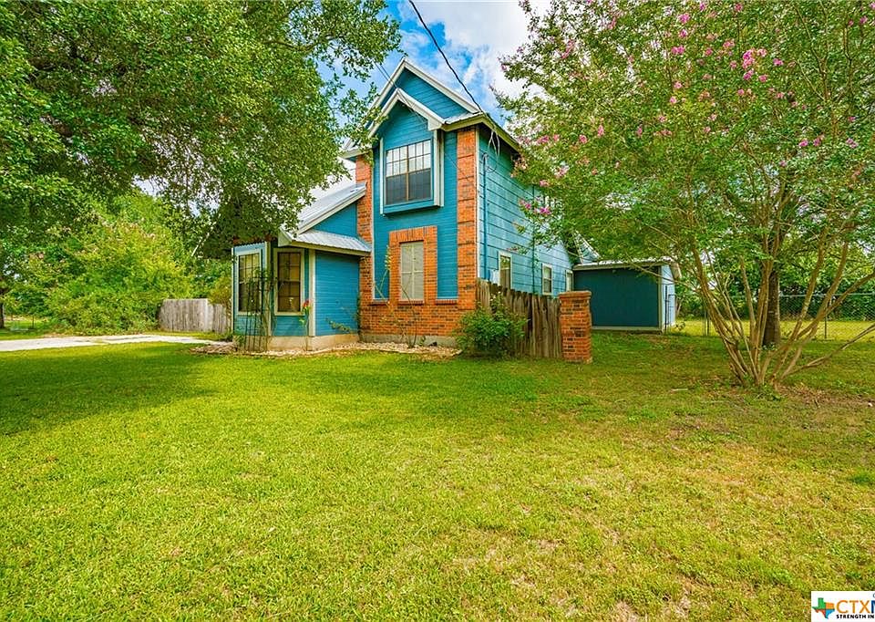 1st image of 105 Plains Dr