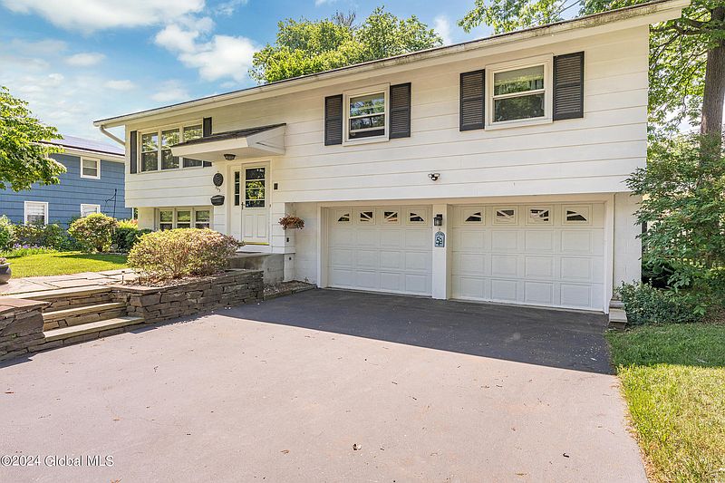 2nd image of 505 Huron Road