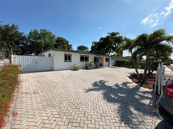 3520 NW 171st Ter, Miami Gardens, FL 33056